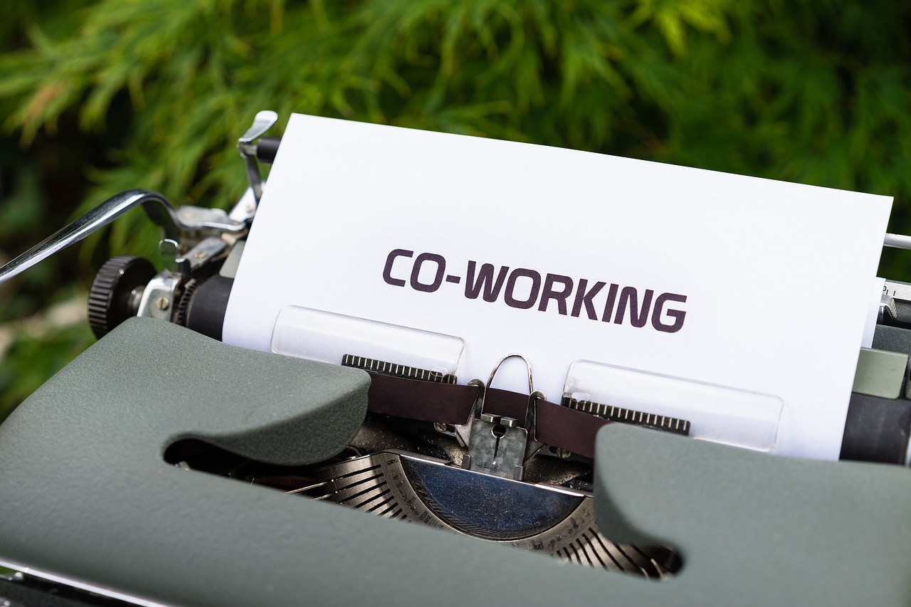 découvrez l'outsourcing : externalisez vos services pour optimiser les coûts, gagner en flexibilité et vous concentrer sur votre cœur de métier. guide complet et conseils pratiques.